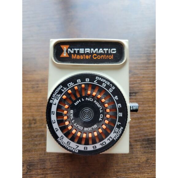 Intermatic Master Control 24 Hour Automatic Program Timer 2 Prong D-811 - works - Picture 1 of 6